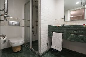 Moss Suites Hotel