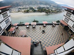 Hotel River Valley