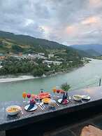 Hotel River Valley
