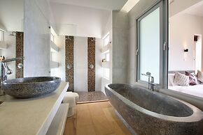 18 Bedroom Luxury Sea View Villas