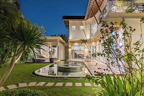 Luxury Villa K Central Seminyak