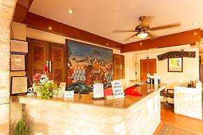 Chang Charlie Inn