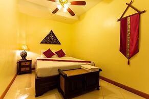 Chang Charlie Inn