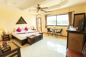 Chang Charlie Inn