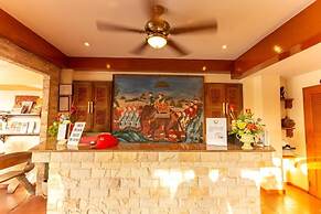 Chang Charlie Inn