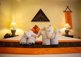 Chang Charlie Inn