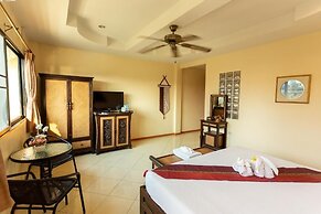 Chang Charlie Inn