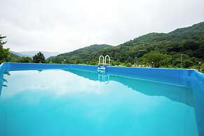 Sunny Hill Pension