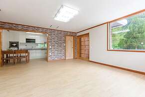 Sunny Hill Pension
