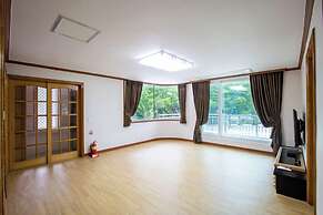 Sunny Hill Pension