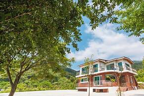 Sunny Hill Pension