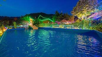 Sunny Hill Pension