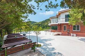 Sunny Hill Pension