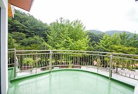 Sunny Hill Pension