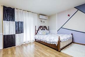 Ravie Pension