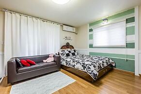 Ravie Pension