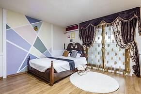 Ravie Pension