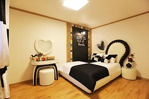 Ravie Pension