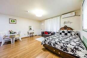 Ravie Pension