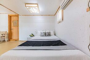 Apple farm stay