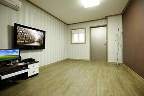Apple farm stay