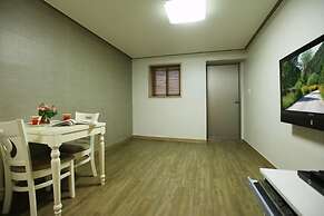 Apple farm stay