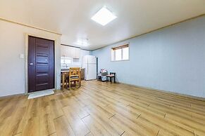 Apple farm stay