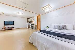 Apple farm stay