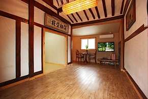 Apple farm stay