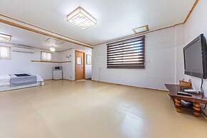 Apple farm stay