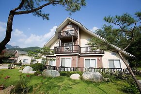 Forest Pension