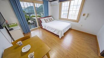 Geoje Cheongsol Pension