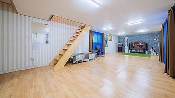 Gallery 774