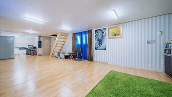 Gallery 774