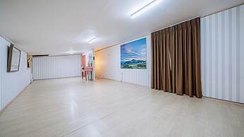 Gallery 774