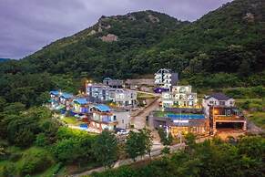 Blue Road Town Pension - Dalbit