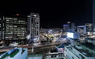 Maximum Hotel