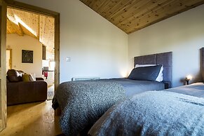 Laurel Lodge - Log Cabin - St Florence