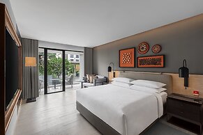 Four Points by Sheraton Phuket Patong Beach Resort