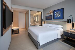 Four Points by Sheraton Phuket Patong Beach Resort