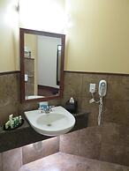 Poplar Tree Inn