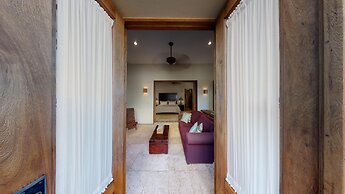 Villa Escondida