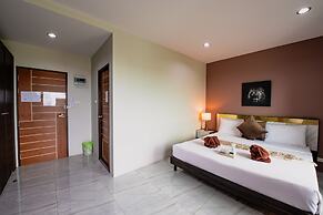 The Living Hotel SamutPrakan