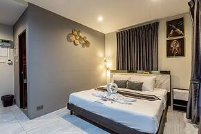 The Living Hotel SamutPrakan