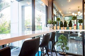 The Living Hotel SamutPrakan