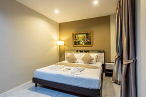 The Living Hotel SamutPrakan