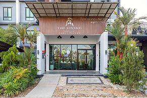 The Living Hotel SamutPrakan