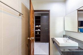 The Living Hotel SamutPrakan