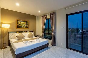 The Living Hotel SamutPrakan