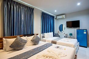 The Living Hotel SamutPrakan